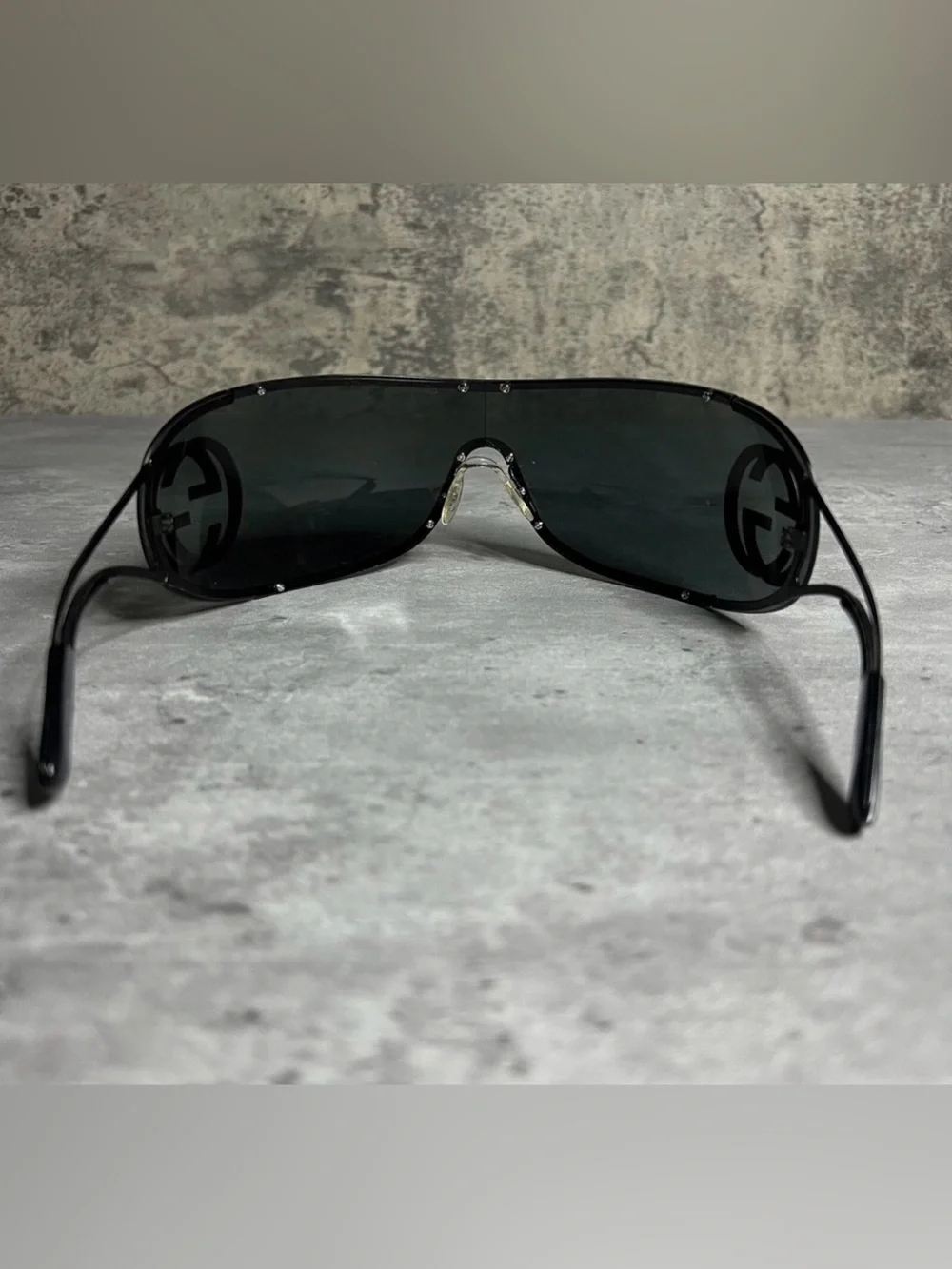 💯 🕶️ Authentic Gucci Black GG Shield Sunglasses 😎 rare